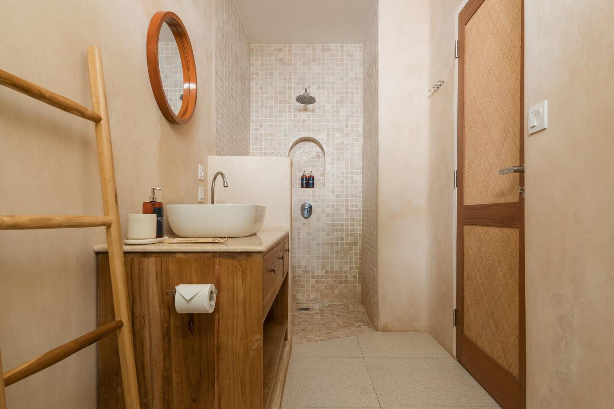 גילי טרוונגן Quma Hotel מראה חיצוני תמונה